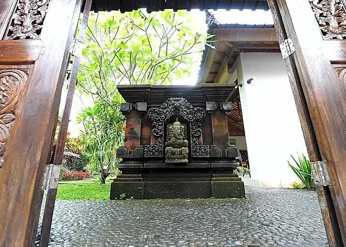 ホテル Mimpi Ubud